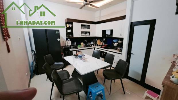 NHÀ 3 TẦNG PHÂN LÔ - Ô TÔ ĐỖ CỬA - TRUNG TÂM PHÙNG – 50M RA QL32 - 1