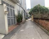 Hàng hiếm 30m2 tổ 13 Thạch Bàn, khu dân cư yên tĩnh, ngõ nông, trước nhà thoáng tầm nhìn