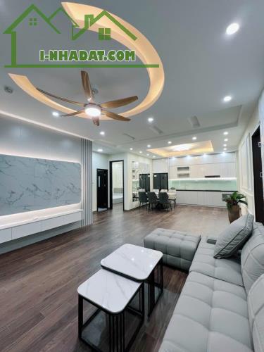 CĂN GÓC 3 NGỦ CHUNG CƯ 262 NGUYỄN HUY TƯỞNG THANH XUÂN 138m 8.5 TỶ FULL NỘI THẤT - 2