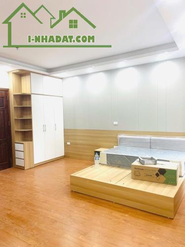 BÁN NHANH NHÀ PHỐ TRỊNH CÔNG SƠN LẠC LONG QUÂN TÂY HỒ 50M 8 TẦNG THANG MÁY VIEW HỒ OTO