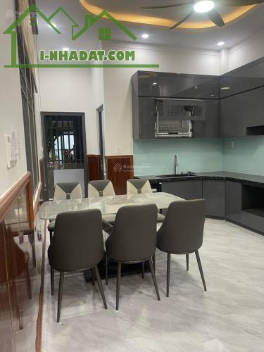 Bán gấp nhà 2 lầu ở Sư Vạn Hạnh, Phường 12, Quận 10. Ngay Vạn Hạnh Mall. Giá 3Tỷ050TL - 2