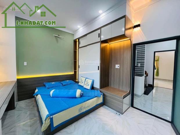 Bán gấp nhà 2 lầu ở Sư Vạn Hạnh, Phường 12, Quận 10. Ngay Vạn Hạnh Mall. Giá 3Tỷ050TL - 1