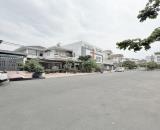 Biệt thự siêu VIP, ngang 10m, 4PN, ngay Võ Văn Kiệt, đường 20m, đỗ được 3 oto.