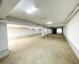 Nhà Đất DT lớn 500m² mặt tiền 10m, vuông vắn, có hầm để xe.