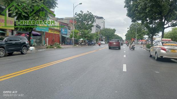 BÁN ĐẤT ĐẸP TẠI NGỌC THỤY – LONG BIÊ

📐 Diện tích: 100m², giá hơn 18 tỷ
📏 Mặt tiền: - 2