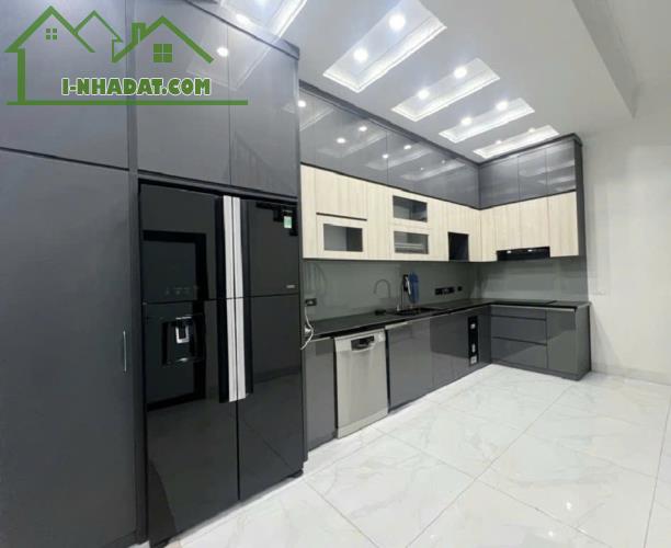 BÁN NHÀ NGUYỄN LAM LONG BIÊN, GẦN PHỐ, KHÓ TÌM, Ô TÔ VÀO ĐƯỢC, 51M2, CHỈ 8.X TỶ - 1