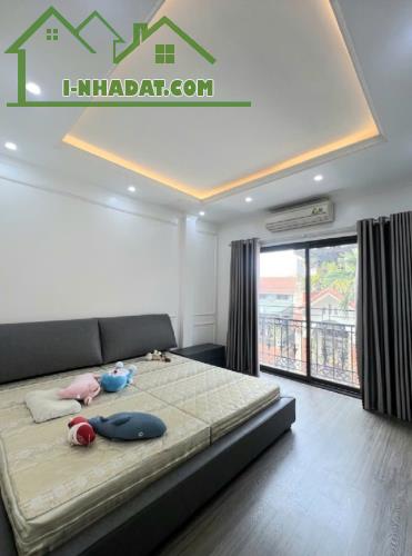 BÁN NHÀ NGUYỄN LAM LONG BIÊN, GẦN PHỐ, KHÓ TÌM, Ô TÔ VÀO ĐƯỢC, 51M2, CHỈ 8.X TỶ - 3