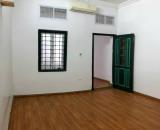 Cho thuê nhà Phố Chùa Quỳnh, 2.5 tầng x 37m2, 2 ngủ, 7.5 Triệu
