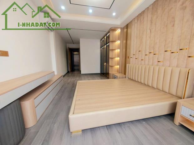 ĐỘI CẤN - GẦN PHỐ - NHÀ ĐẸP Ở LUÔN - THOÁNG SÁNG - THIẾT KẾ ĐỘC ĐÁO - 70M² NHỈNH 14 TỈ