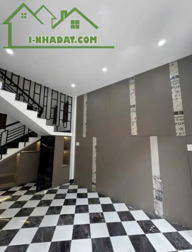Nhà 2 tầng mặt tiền Hưng Hoá 4 . DT:75m , ngang 5m . Giá : 6tỷ8 thương lượng