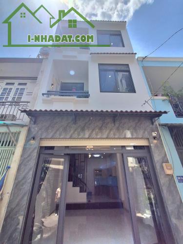 NHÀ MỚI XÂY GẦN EMART 4 TẦNG 41M2 - HẺM OTO 5M - NGANG LỚN 4.5M - 5.95 TỶ - 5