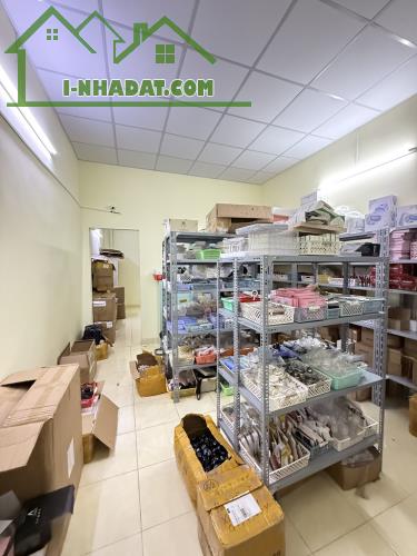 Bán nhà hẻm 1014 CMT8, 4x16, cấp 4 tiện xây mới giá 6.2 tỷ TL - 1