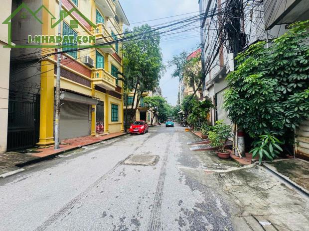 PHÂN LÔ NGUYỄN CẢNH DỊ, NGÕ THÔNG, VỈA HÈ, Ô TÔ TRÁNH, THANG MÁY CHỜ, KINH DOANH.