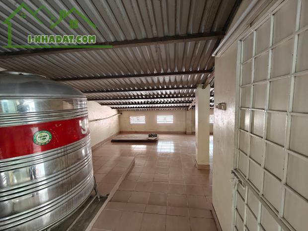 Cho thuê nhà riêng cực rộng, mặt tiền 7m, trung tâm Cầu Giấy. Tổng diện tích sử dụng 480m2 - 1