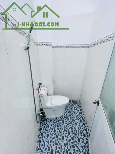 Nhà 2 tầng nở hậu hẻm xe ba gác đường Cao Lỗ P4Q8. Giá : 2,88 tỷ TL - 4