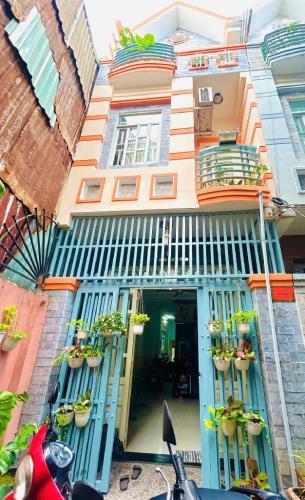 Nhà đẹp khu cao tầng cần bán gấp nhà đẹp