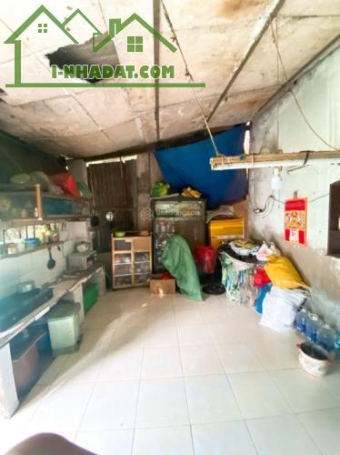 Bán đất tặng nhà nát Phú Định Q. 8, 5.5x19m, SHR tiện xây sửa mới, chỉ 3.5 tỷ - 2