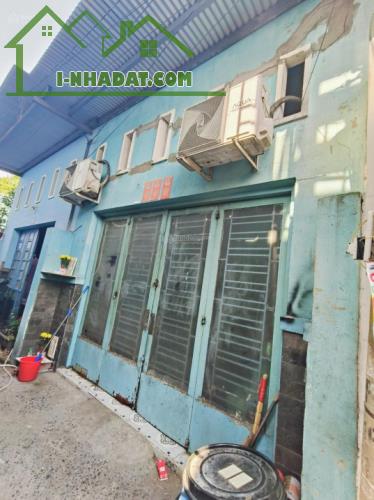 Bán đất tặng nhà nát Phú Định Q. 8, 5.5x19m, SHR tiện xây sửa mới, chỉ 3.5 tỷ - 3