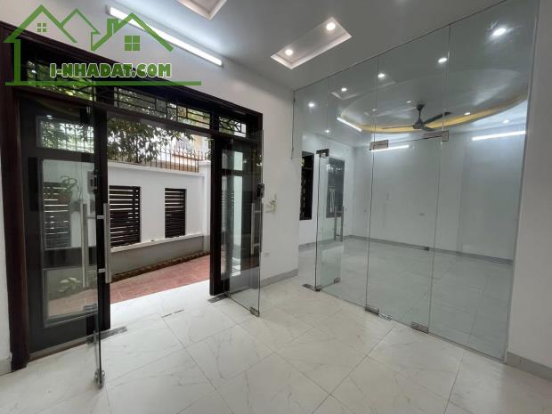 Chính chủ bán biệt thự lô góc khu nhà ở 18-4 Thanh Bình Mỗ Lao DT 165m2 x 3 tầng giá 31.9 - 4