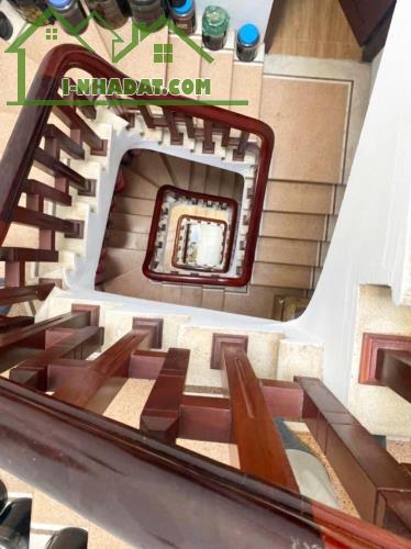 Bán nhà mặt phố Tây Sơn, 75m2, lô góc, 23 tỷ