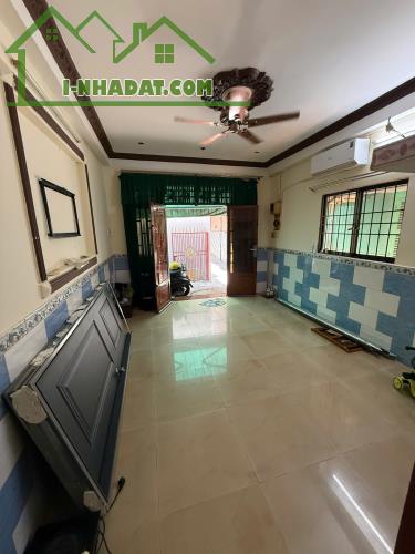 CHO THUÊ MẶT BẰNG KINH DOANH TRONG CHỢ VÕ VĂN TẦN – PHƯỜNG 5, QUẬN 3 - 1