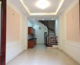 Bán nhà ngõ 165 Chùa Bộc, 35m2 nhà đẹp ở ngay, gần ô tô