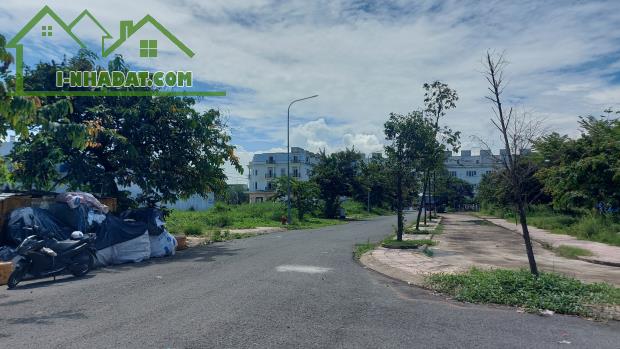 BÁN LÔ ĐẤT 200M2-GIÁ CHỈ 1 TỶ 450TR- KHU DÂN CƯ HẢI SƠN-TÂN ĐỨC-GỌI EM ĐỂ XEM ĐÁTA - 2