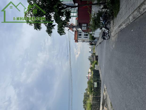 💥 💥💥ĐẤT BÌA LÀNG 3 MẶT THOÁNG - ĐƯỜNG THÔNG Ô TÔ TRÁNH - VỈA HÈ RỘNG - GIÁ FO - TRUNG O - 1