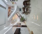 💥Đường Láng, Ngõ Ba Gác Tránh, Gần Phố, DT 38/42T2, 5 Tầng, Giá 8.x Tỷ