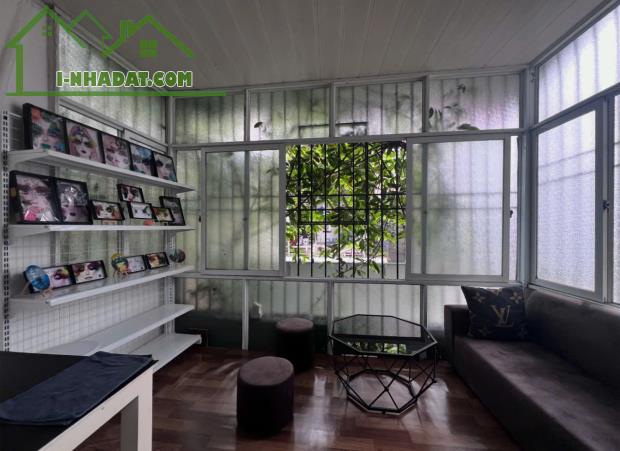 CHÍNH CHỦ Sang nhượng mặt bằng kinh doanh tại Cầu Giấy, 120m² - Ô tô đỗ cửa - 2