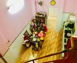 Q10 – SÁT MT TRẦN NHÂN TÔN – 65M² – 3 TẦNG – MỘT TRỤC THẲNG – NHỈNH 9