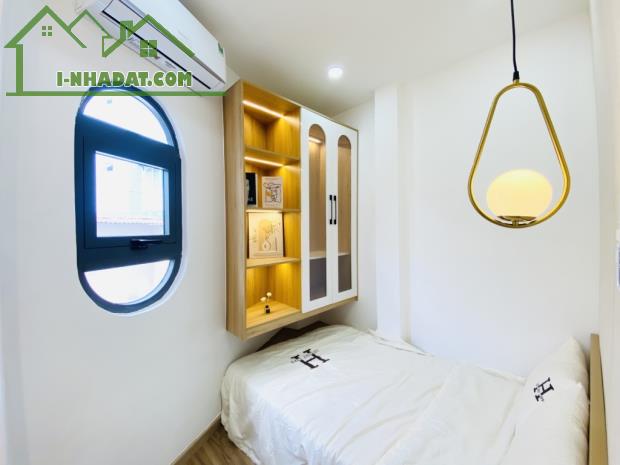 NHÀ ĐẸP 2 MẶT TIỀN HẺM FULL NỘI THẤT, KHU VIP PHÚ NHUẬN NGAY TRUNG TÂM, SỔ ĐẸP - 2