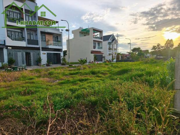 Bán đất Hoàng Phan Thái, 81m2, hai mặt tiền ở xã Bình Chánh, BìnhChánh