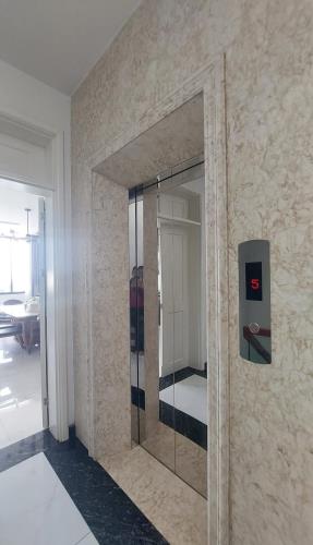 Bán nhà Bạch Đằng, Thượng Lý, Hồng Bàng, Hải Phòng. 6 tầng, 80m2, 14 tỷ. Ngang 6m, đường 1 - 2