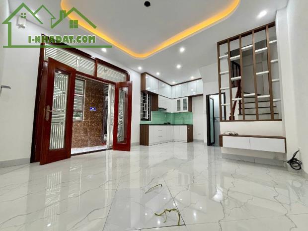 Nhà đẹp gần phố, sáng thoáng, tiện ích đủ đầy – nhỉnh 7,7 tỷ