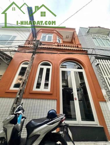 CHO THUÊ NHÀ LÂU ĐẸP HẺM 30/4 - NINH KIỀU. CHỈ 7 TRIỆU/ THÁNG