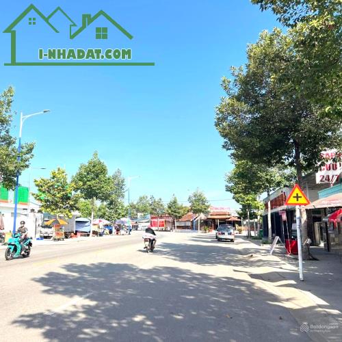 Chính Chủ Bán 2 Sổ góc 2 mặt tiền ngay chợ Chơn Thành Đồng Nai 190 triệu