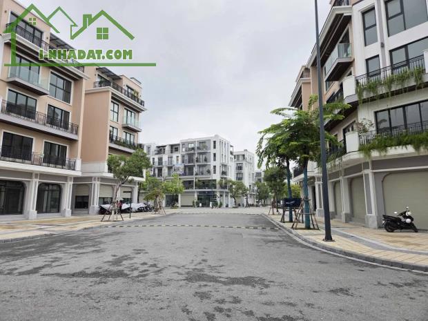TM1D- KĐT The manor Nguyễn Xiển Lô góc dt:235m2 x 5 Tầng Mt:29m Giá chào bán 130 tỷ - 5