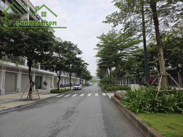 TM1D- KĐT The manor Nguyễn Xiển Lô góc dt:235m2 x 5 Tầng Mt:29m Giá chào bán 130 tỷ - 4