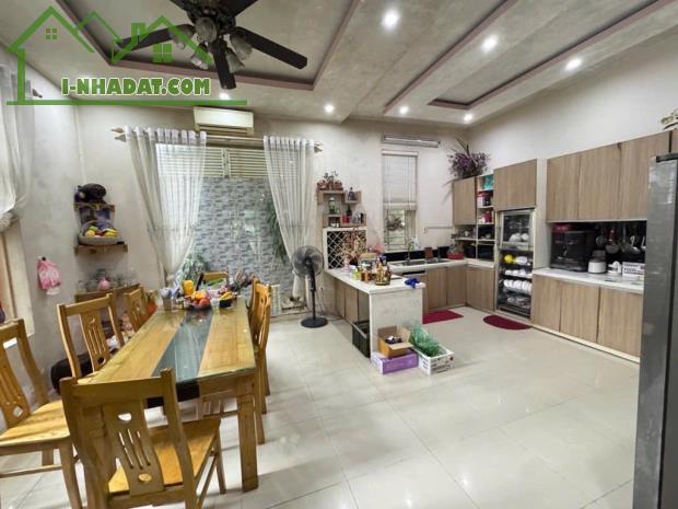 BÁN NHÀ KIM MÃ - DT 222M2 x 5T - MT 8M - 60 TỶ - CÁCH PHỐ 20 - 3 MẶT THOÁNG - KD NHỎ - 1