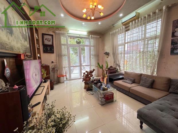 BÁN NHÀ KIM MÃ - DT 222M2 x 5T - MT 8M - 60 TỶ - CÁCH PHỐ 20 - 3 MẶT THOÁNG - KD NHỎ - 4