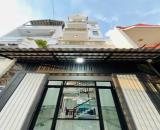 Đi nước ngoài định cư bán gấp nhà ở đường Trần Minh Quyền, phường 10, quận 10, giá 2 tỷ 75