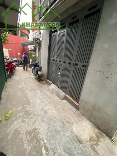 CHO THUÊ NHÀ ĐẸP - HÀ NỘI Vị trí: Nhà số 67, ngõ 161 Nguyễn Xiển, Thanh Xuân, Hà Nội - 4