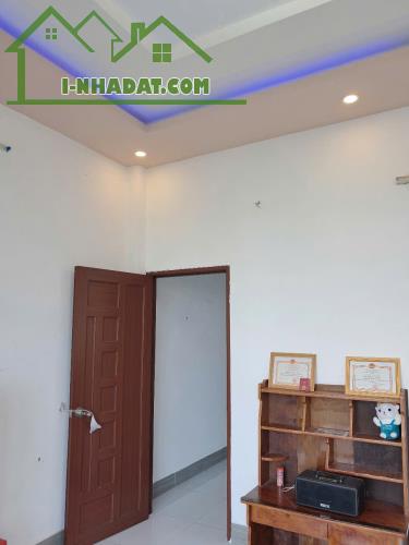Nhà 7 triệu 3 phòng ngủ khu dân Cư Bình Nhựt - 4