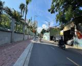 GẤP BÁN nhà xưởng đường 16m QL1A 825m2 ngang 33m ngay CVPM Quang Trung chỉ 33 tỷ.