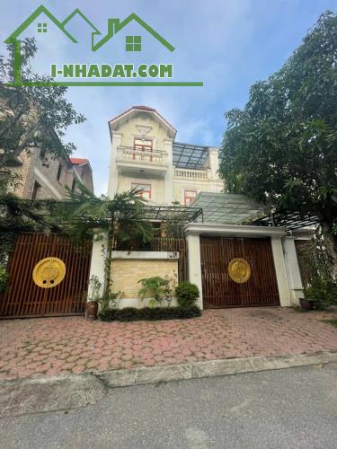 Bán Biệt Thự KĐTM Phú Lương Hà Đông Nội Thất Vip Vỉa Hè Rộng 200m², 240m2 Giá Nhỉnh 40 tỷ - 1