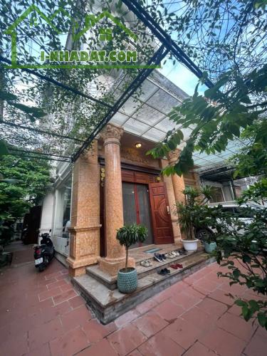 Bán Biệt Thự KĐTM Phú Lương Hà Đông Nội Thất Vip Vỉa Hè Rộng 200m², 240m2 Giá Nhỉnh 40 tỷ - 3