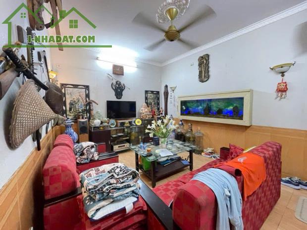 Nhà Thái Thịnh – diện tích lớn 93 m2 – vị trí đẹp – gia 13,4 ty