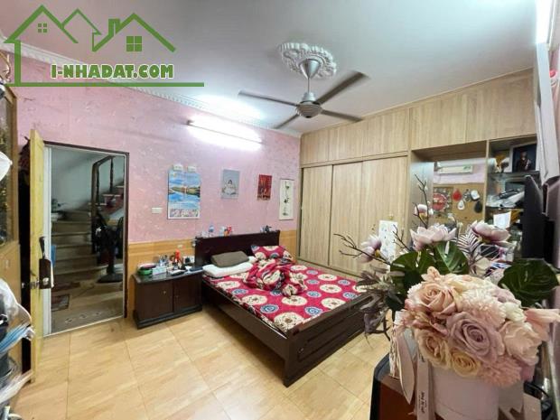 Nhà Thái Thịnh – diện tích lớn 93 m2 – vị trí đẹp – gia 13,4 ty - 1