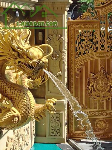 BIỆT THỰ DÁT VÀNG + NỘI THẤT GỖ ĐỎ. 6 TẦNG CÓ HẦM + THANG MÁY 180M2 NGANG 8M CHỈ 37,9 Tỷ.